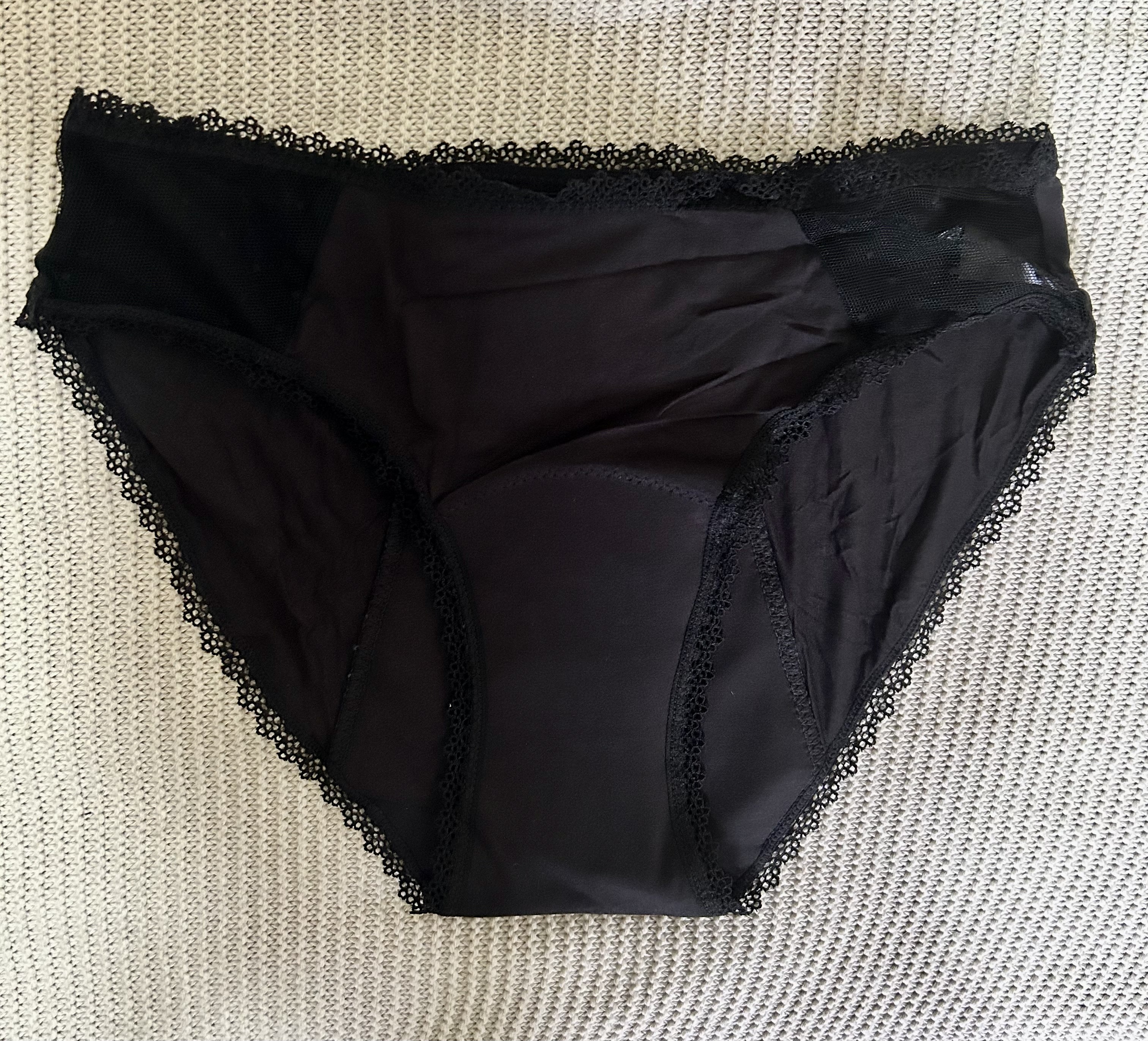 Spdoo Women's Seamlee Period Underwear Mid Waisted Modal Underwear Soft  Breathable Leak-Proof Period Panties Stretch Briefs
