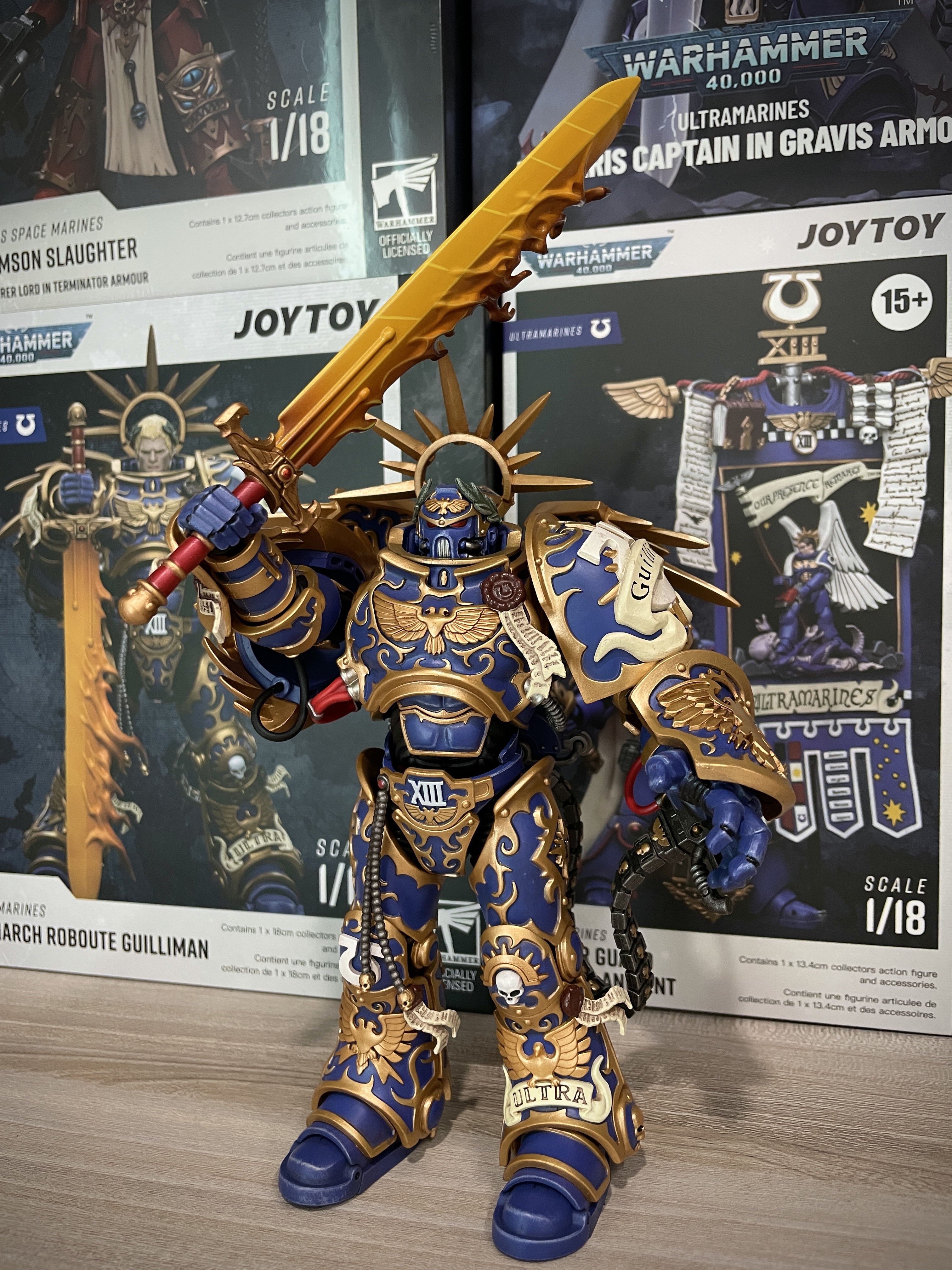 JOYTOY - Warhammer 40K Action Figure 1/18 Scale Ultramarines Primarch  Roboute Guilliman