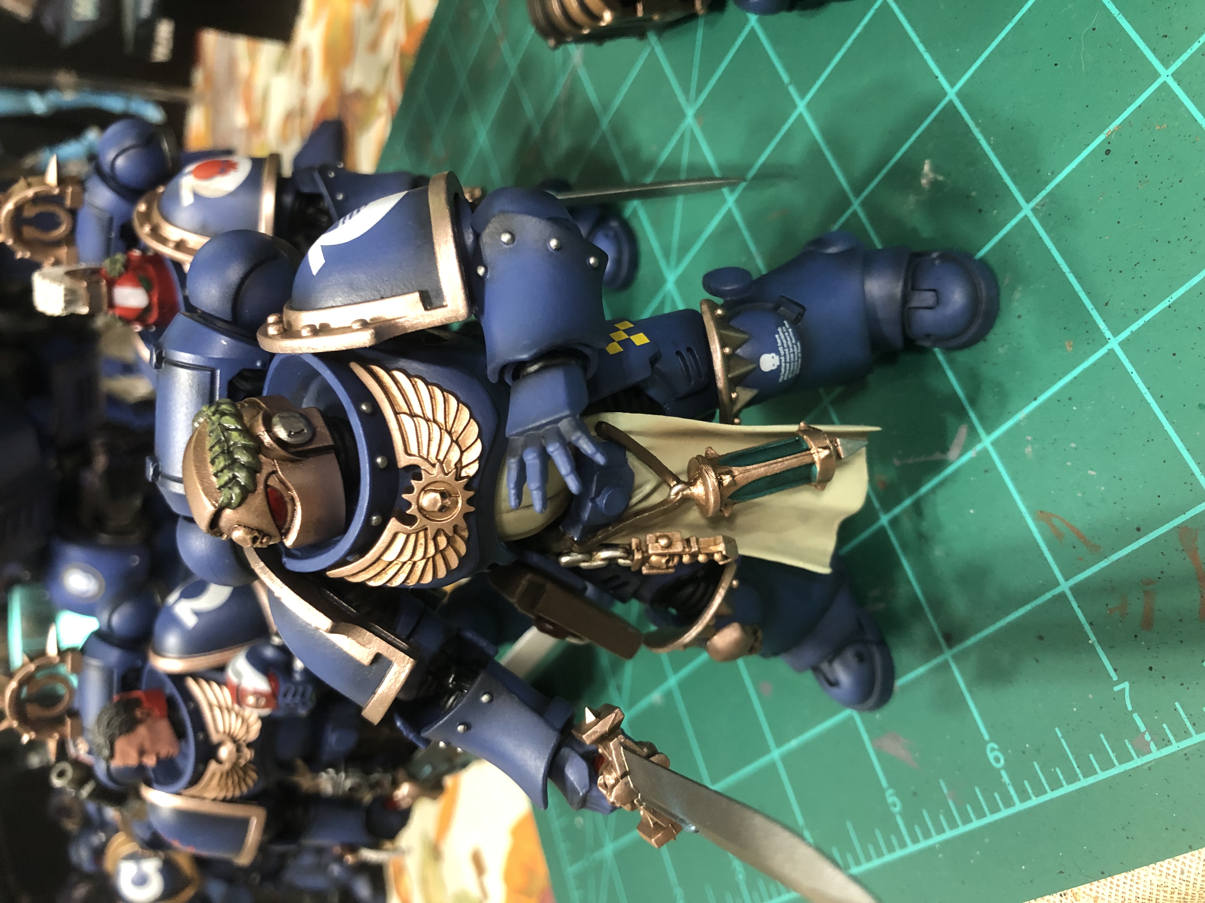 JoyToy 1/18 Warhammer 40K Ultramarines Primaris Company Champion